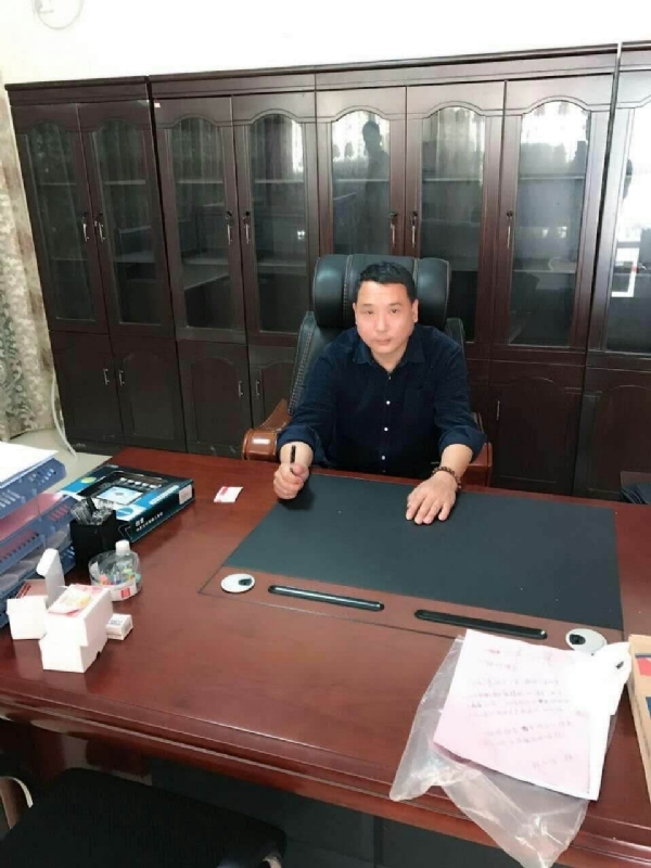 艺术家的第一张照片--石狮婚介网