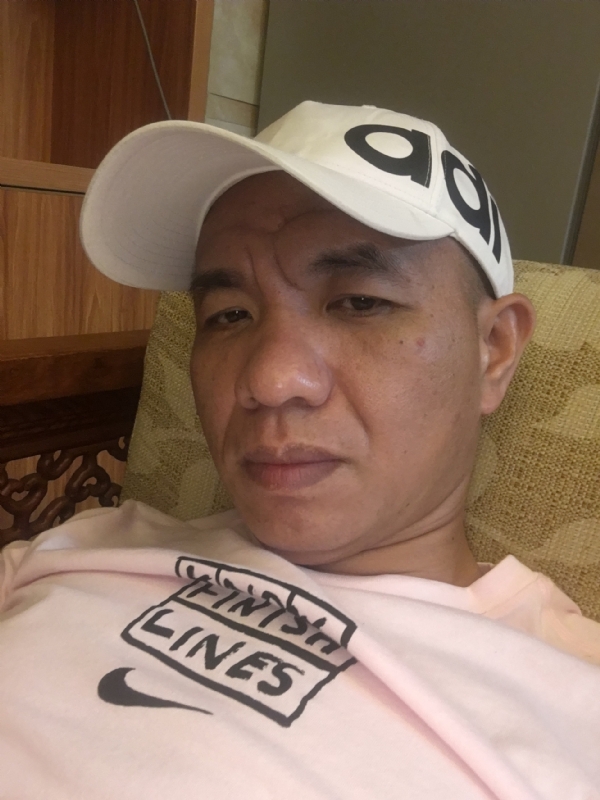 坚持到底的第一张照片--石狮婚介网