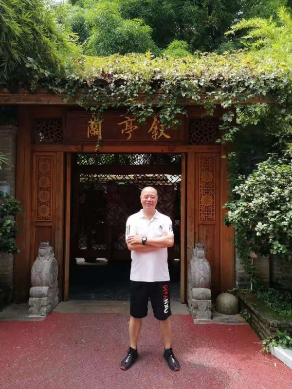 李国伟的第四张照片--石狮婚介网