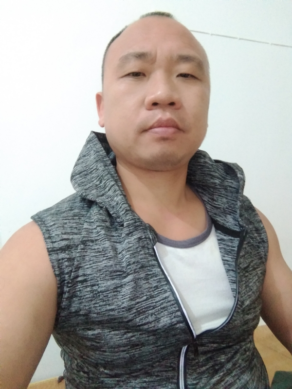 whm的第一张照片--石狮婚介网