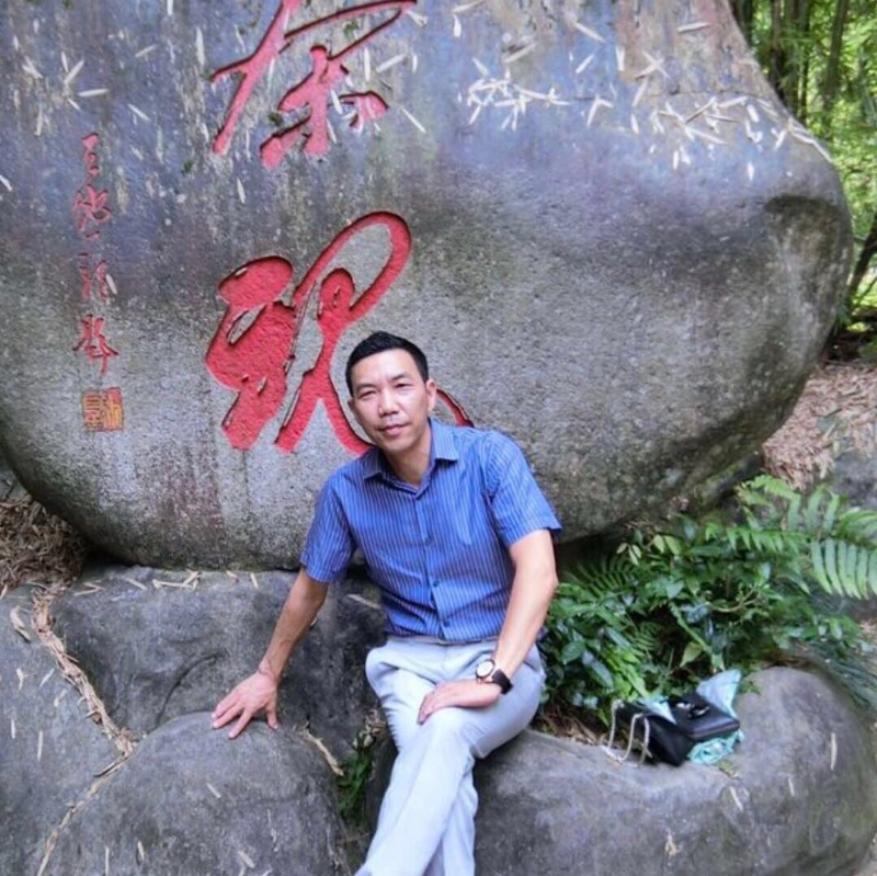 老·黄的第一张照片--石狮婚介网