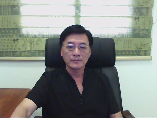 凡人老黄的第一张照片--石狮婚介网