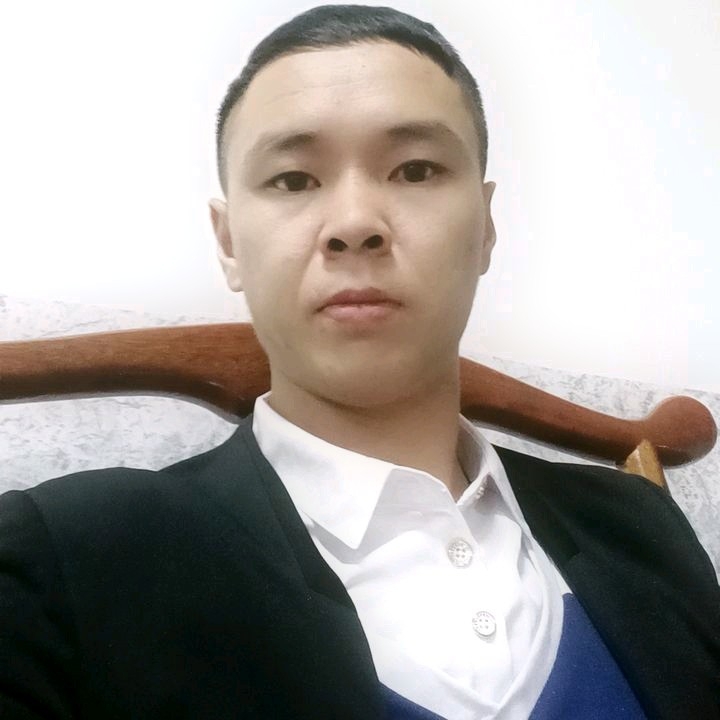 冷漠的第一张照片--石狮婚介网