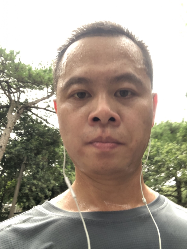 猩猩巨呃的第二张照片--石狮婚介网