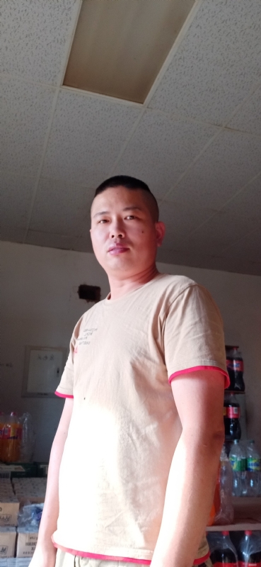 有心人的第三张照片--石狮婚介网