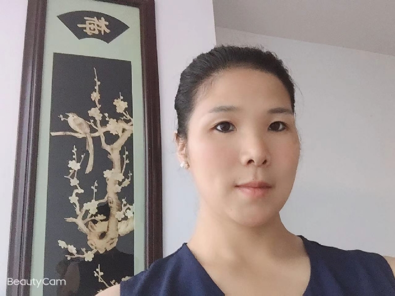 微笑的第一张照片--石狮婚介网