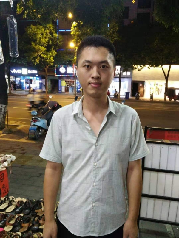 单身的雄鹰的第一张照片--石狮婚介网