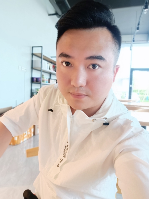 王先生的第一张照片--石狮婚介网