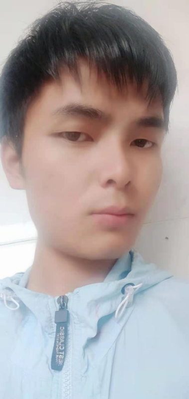 安静的男生的第一张照片--石狮婚介网