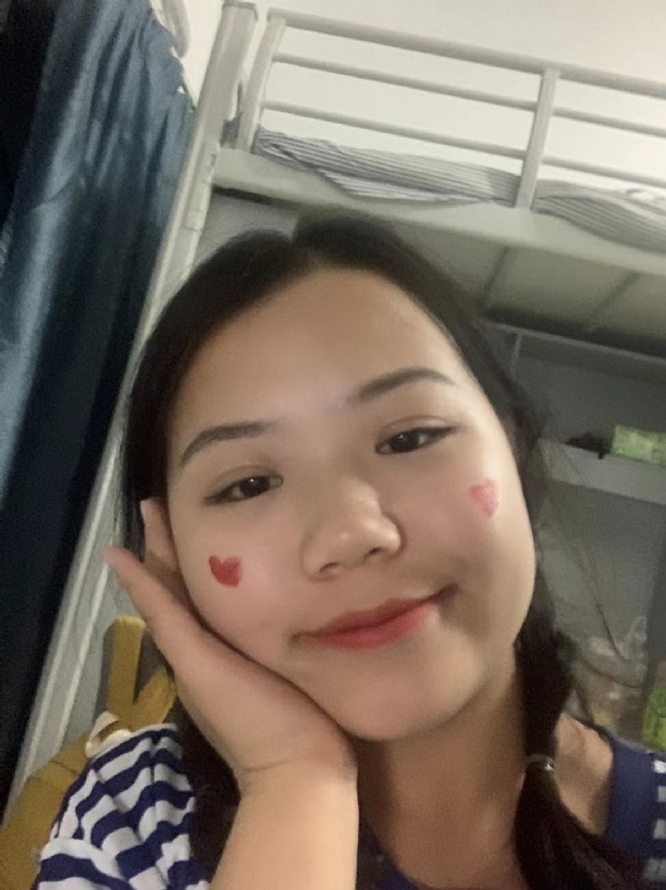 轻轻的一片云的第一张照片--石狮婚介网