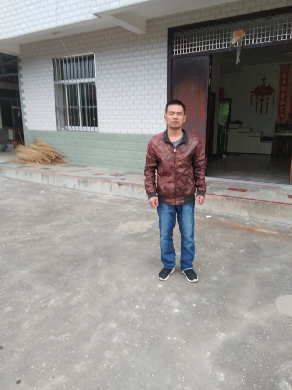 阿泉的第一张照片--石狮婚介网
