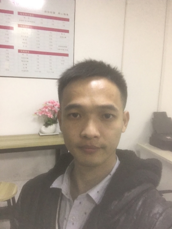 法律人小陈的第一张照片--石狮婚介网