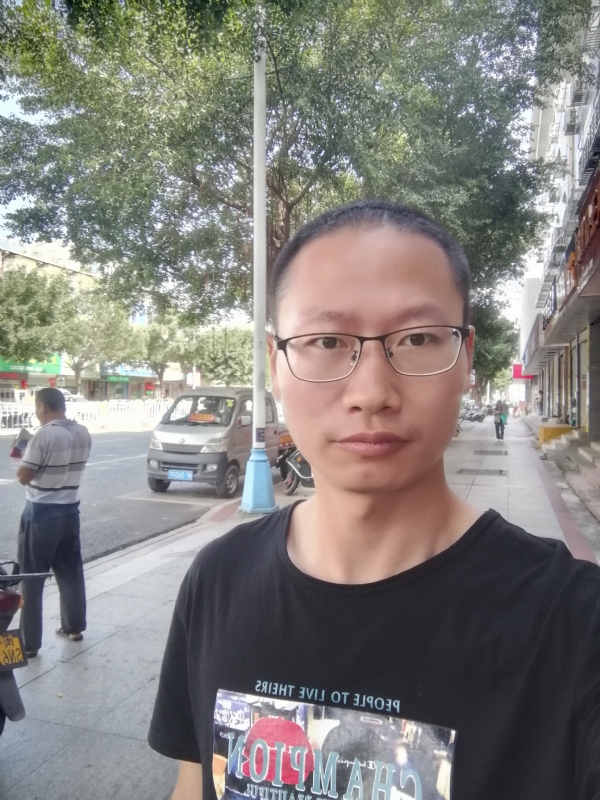 老虎的第一张照片--石狮婚介网