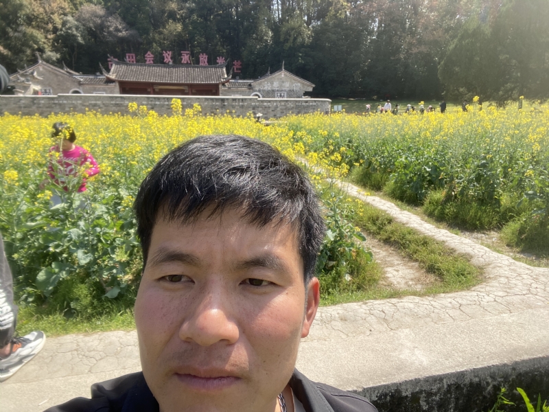 开心的第一张照片--石狮婚介网