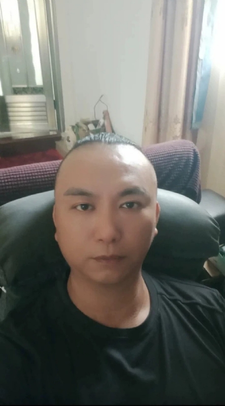 施逸森的第一张照片--石狮婚介网