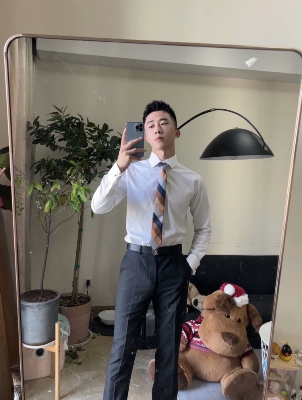 张浩的第一张照片--石狮婚介网