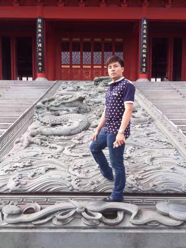 御龙氏的第一张照片--石狮婚介网
