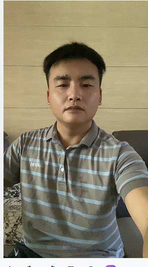 走在红毯那一天的第二张照片--石狮婚介网