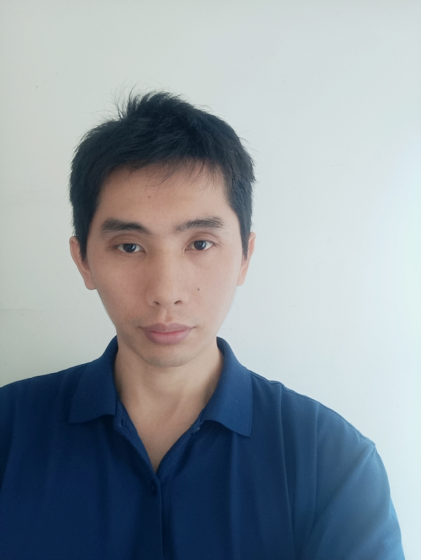 小峰的第一张照片--石狮婚介网