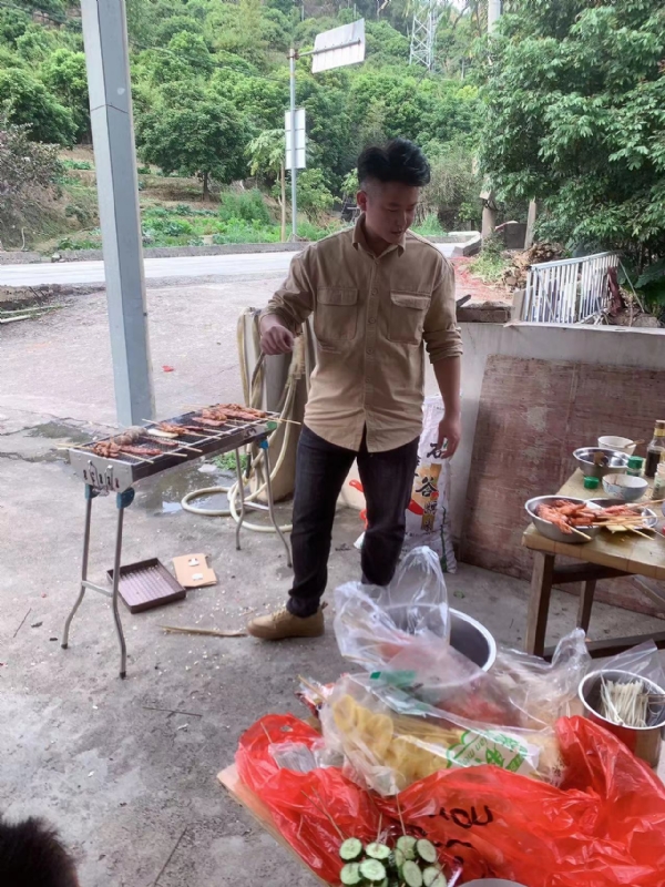 你黑我哟的第一张照片--石狮婚介网