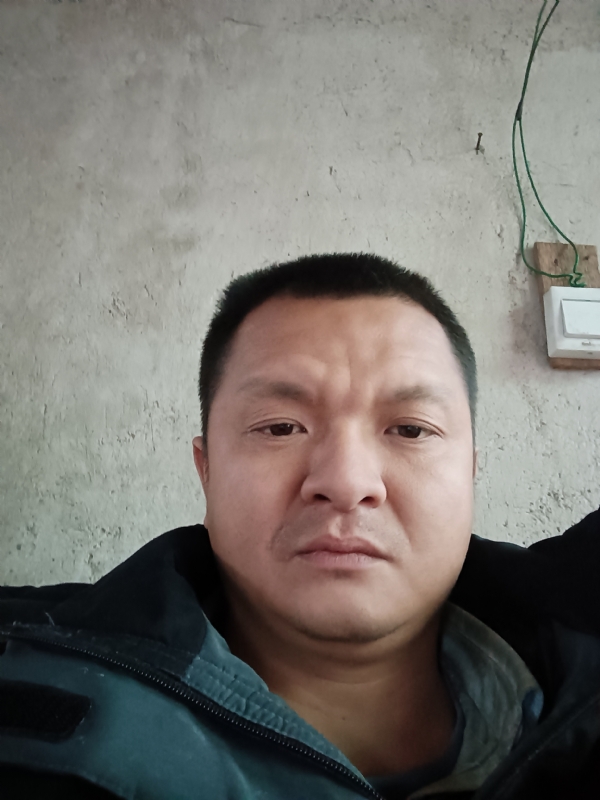 兰成龙的第二张照片--石狮婚介网