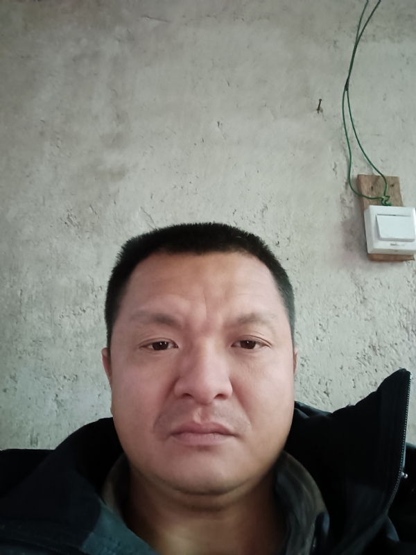 兰成龙的第三张照片--石狮婚介网