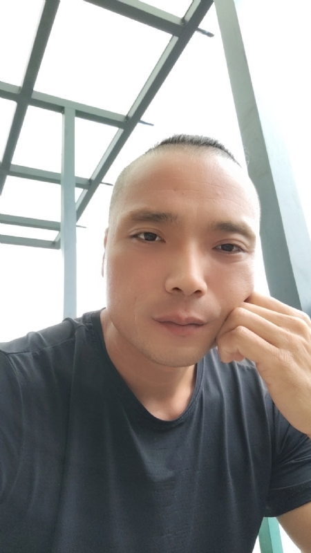 伯爵的第三张照片--石狮婚介网