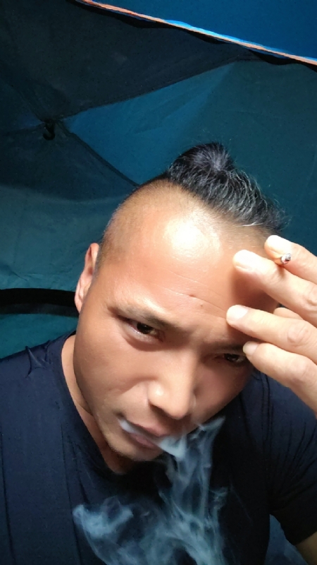 伯爵的第四张照片--石狮婚介网
