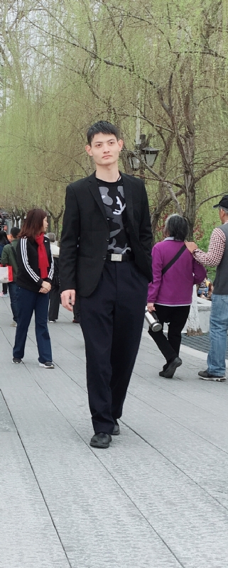 风一样的第一张照片--石狮婚介网
