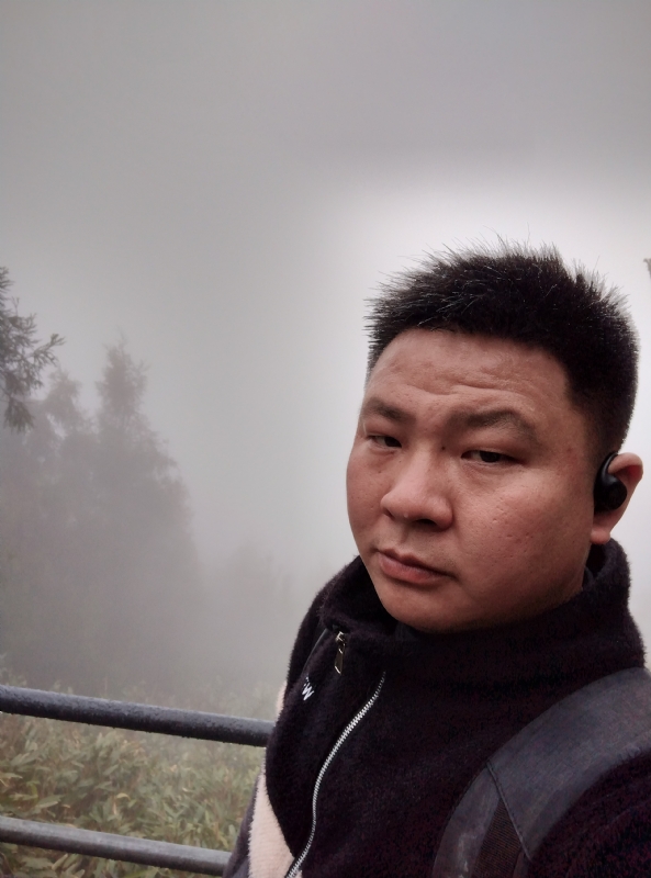 何何何的第一张照片--石狮婚介网