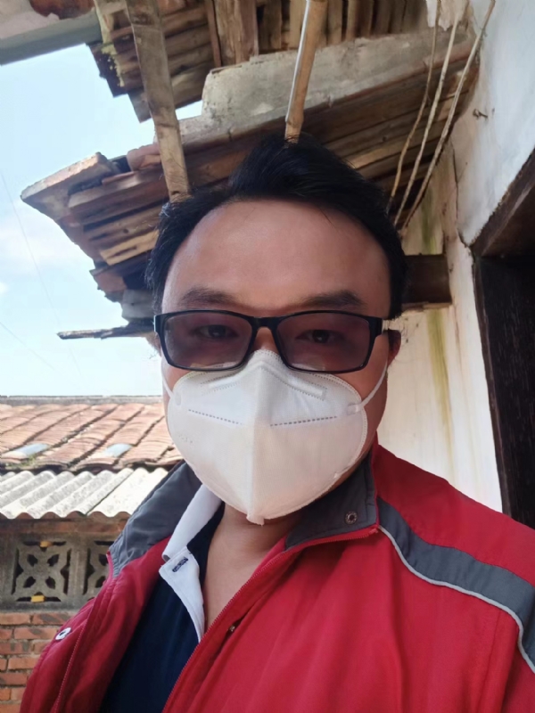 如影随形的第一张照片--石狮婚介网