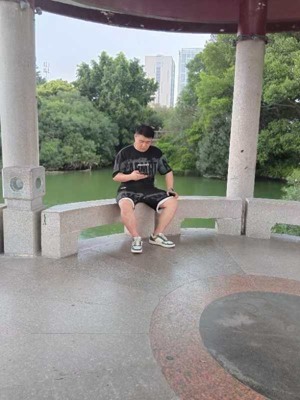 不善挽留的第二张照片--石狮婚介网