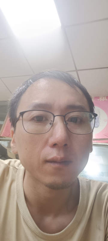 想胖的瘦子的第一张照片--石狮婚介网