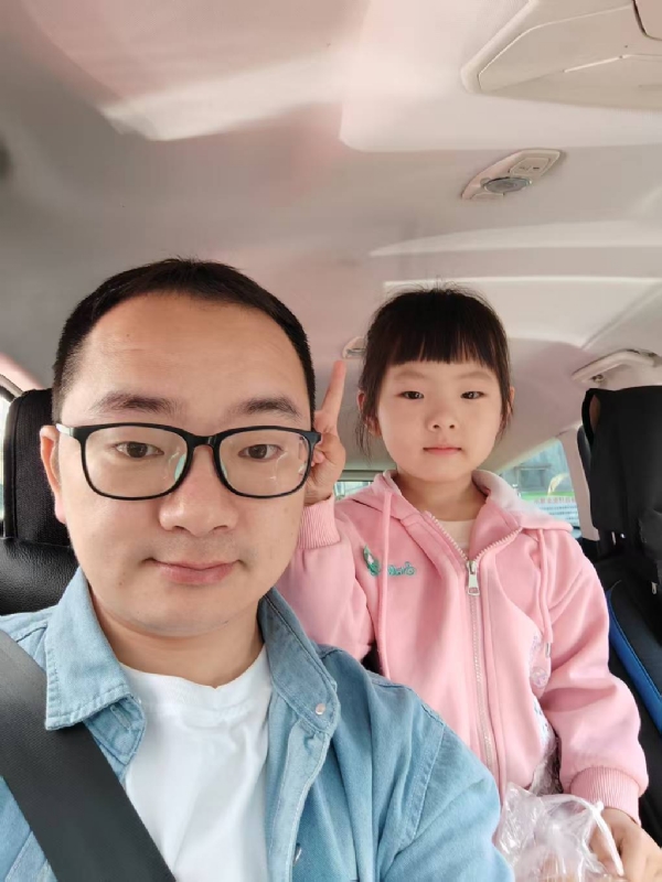 知天晓的第一张照片--石狮婚介网